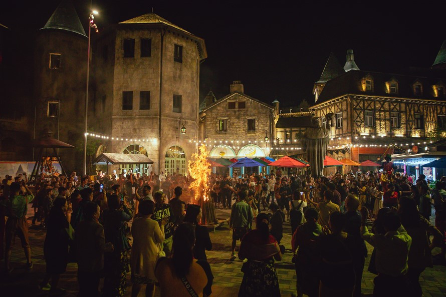 Kham pha Ba Na Hills ve dem - mot trai nghiem tuyet voi-Hinh-3