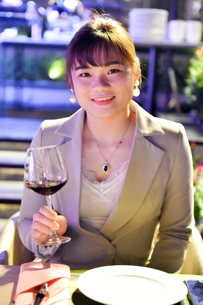 Tuyen nu Viet Nam “lot xac” ngoan muc khien khan gia bat ngo-Hinh-4