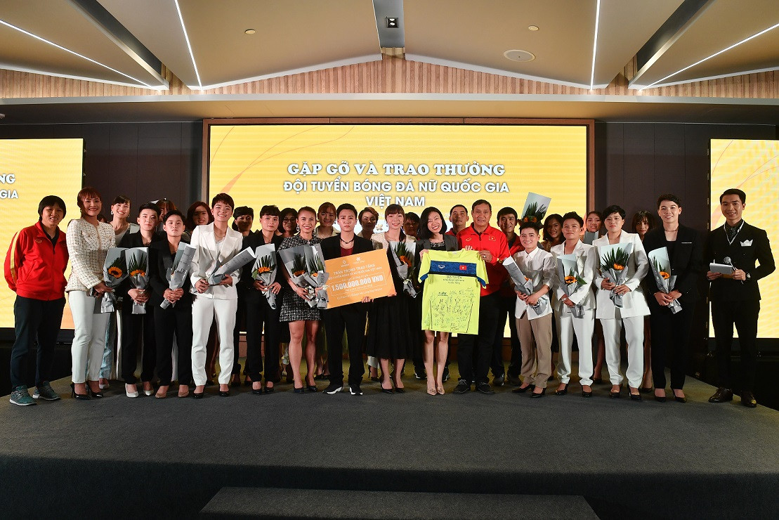 Tuyen nu Viet Nam “lot xac” ngoan muc khien khan gia bat ngo-Hinh-5