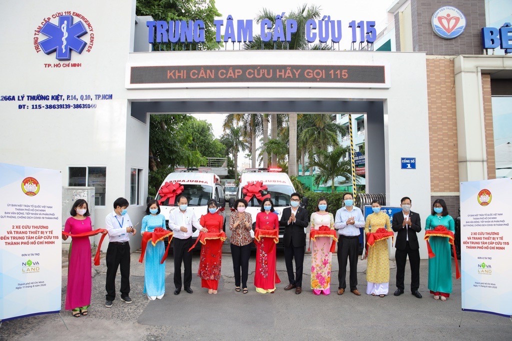 Novaland tang TP.HCM xe cuu thuong tri gia 5 ty dong-Hinh-2