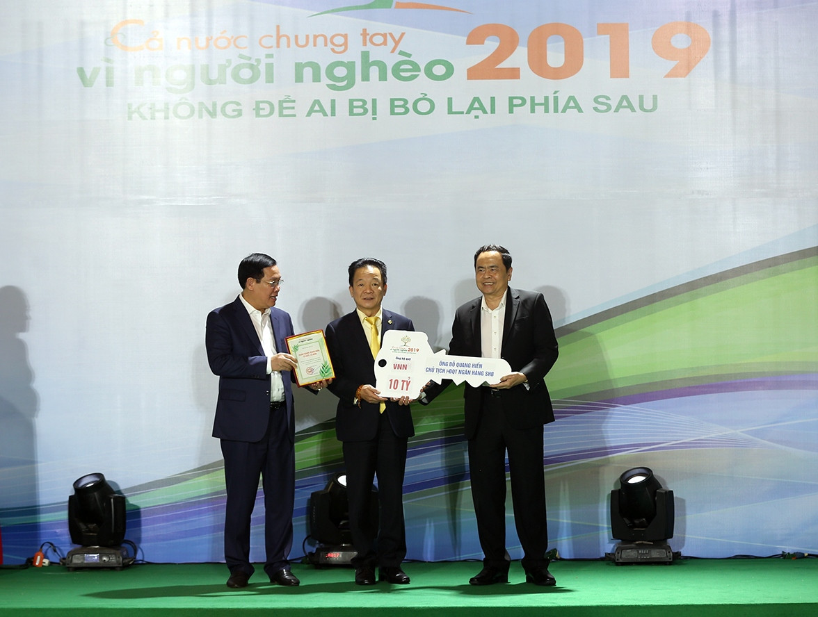 Ngan hang va doanh nghiep cua bau Hien tiep tuc ung ho phong chong COVID-19-Hinh-2