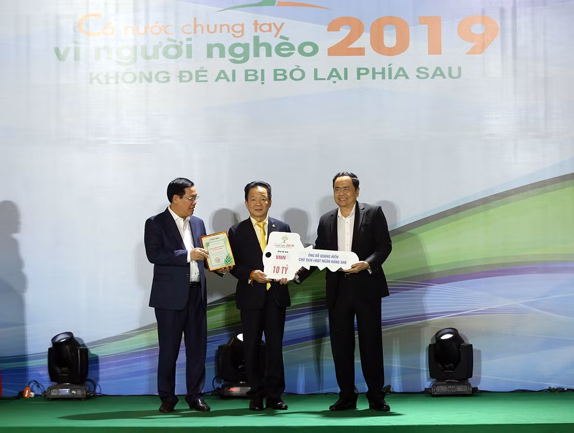 Ngan hang va doanh nghiep cua bau Hien tiep tuc ung ho phong chong COVID-19-Hinh-2