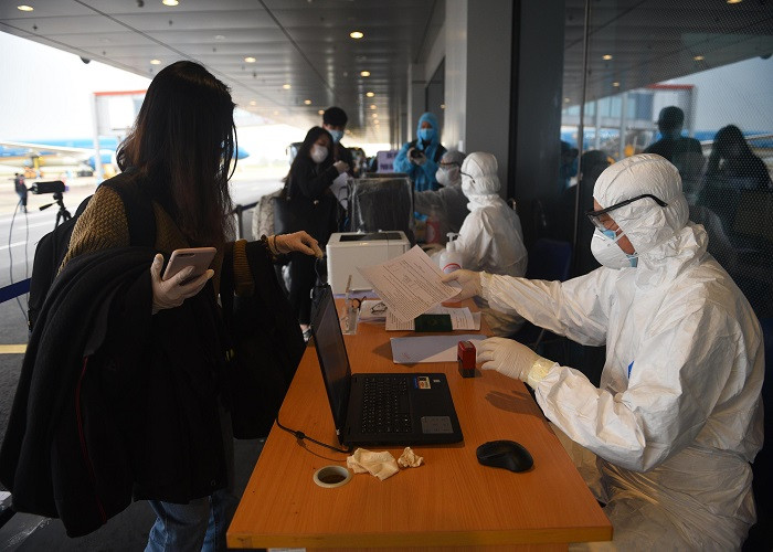 San bay Van Don don hon 500 nguoi Viet tu vung dich ve theo quy trinh dac biet-Hinh-4