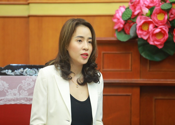 TH tang 1 trieu ly sua tuoi cho nguoi cach ly, y bac si phong chong dich Covid-19-Hinh-2