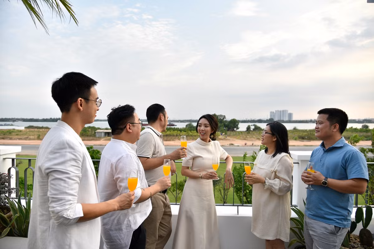 Dan sao Viet kham pha nha pho phong cach Dia Trung Hai tai Aqua City-Hinh-8