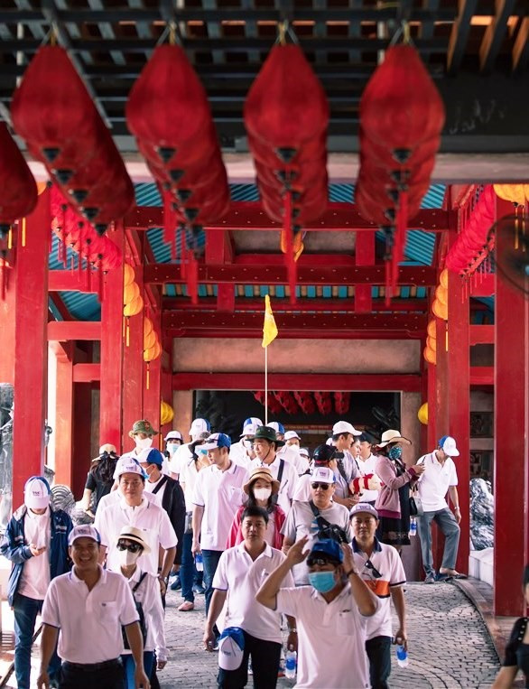 Chuong trinh kich cau khung tu Ba Na Hills hut khach tro lai Da Nang-Hinh-8