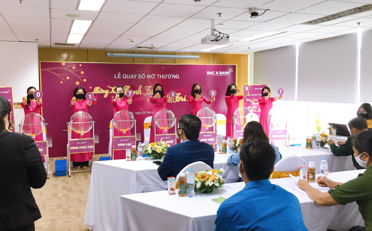 Bac A to chuc quay thuong khuyen mai mung Xuan Canh Ty - Gui loc tri an-Hinh-2