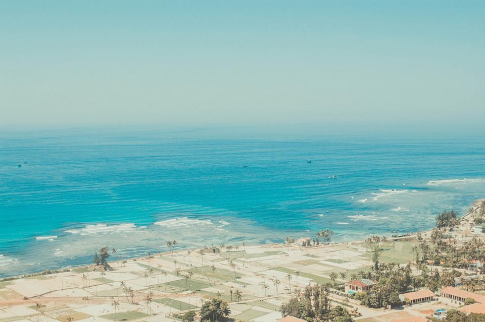 Trong những vùng đất đã đặt chân đến, Hùng Cường thích nhất những cung đường ven biển như Vịnh Vĩnh Hy - Biển Bình Tiên và cung từ Cực Đông chạy về tới Đà Nẵng hay Phú Yên, Quy Nhơn, Bình Định.