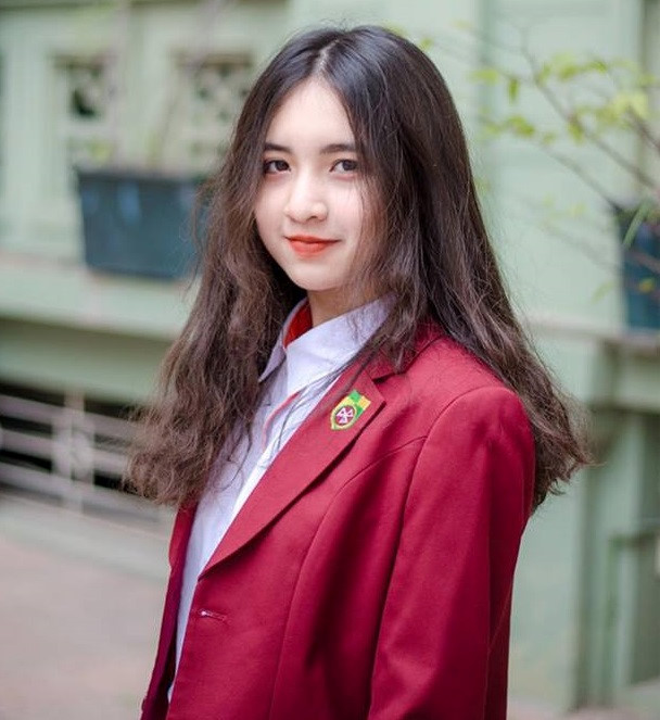 Trần Minh Phương, học sinh lớp 11CA1, đại diện cho lớp tham dự cuộc thi với mục tiêu giao lưu, học hỏi.