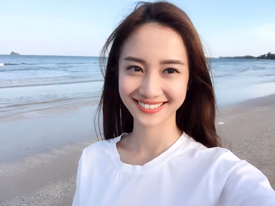 Jun Vũ với gương mặt và nụ cười trong sáng.