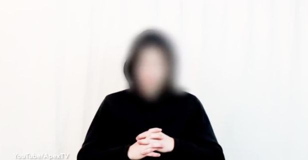 James Oliver tự xưng mình là người của tương lai ngược trở về quá khứ, đưa ra lời cảnh báo ớn lạnh về thảm họa núi lửa Yellowstone. (ảnh:ApexTV/ Youtube)