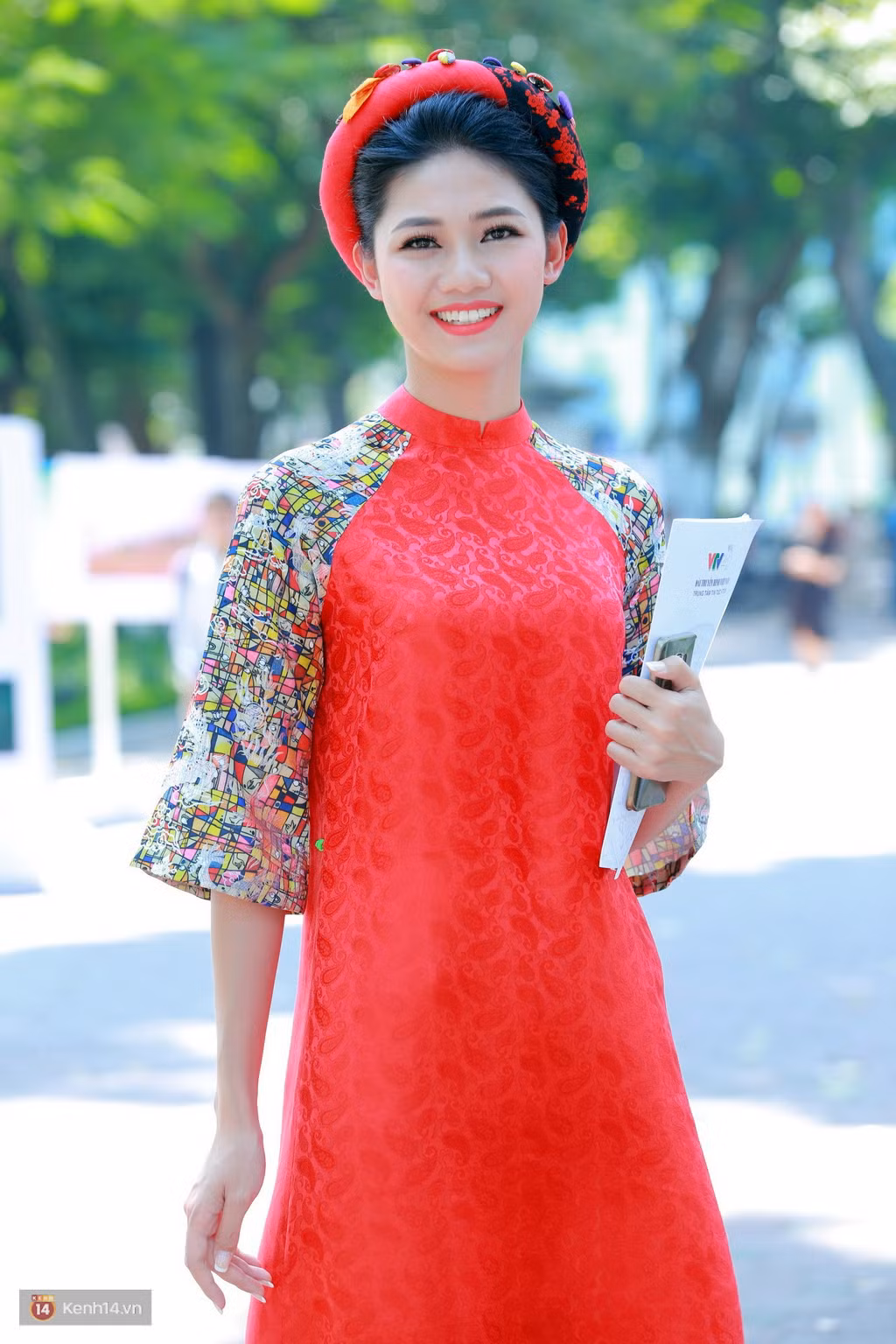 Để có được vị trí mà mình ao ước, Thanh Tú cũng phải trải qua những cuộc tuyển chọn gắt gao của nhà đài với những lần sát hạch gián tiếp và trực tiếp.