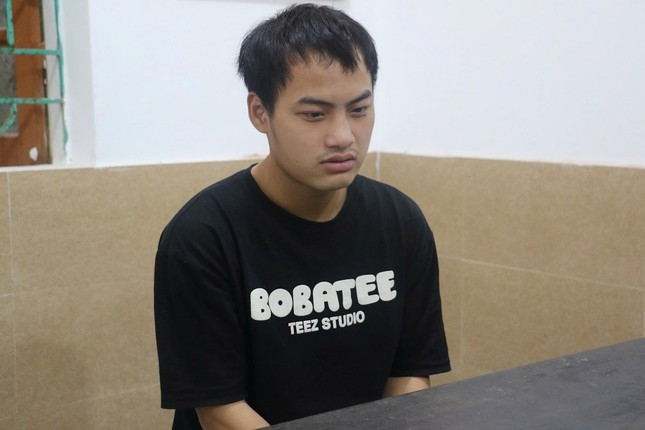 Thanh nien dot nhap tiem vang cuom gan 300 trieu dong o Nghe An-Hinh-3