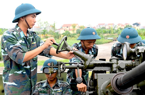 Thực hiện nhiệm vụ bảo vệ bầu trời Thủ đô Hà Nội, cán bộ, chiến sĩ Đại đội 72, Trung đoàn 280, Sư đoàn 361, Quân chủng Phòng không – Không quân luôn tích cực huấn luyện, rèn luyện để hoàn thành tốt mọi nhiệm vụ được giao.