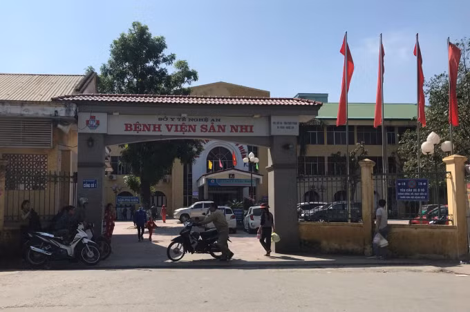 Be trai tu vong sau tiem khang sinh: BV San Nhi Nghe An thua nhan thay thuoc