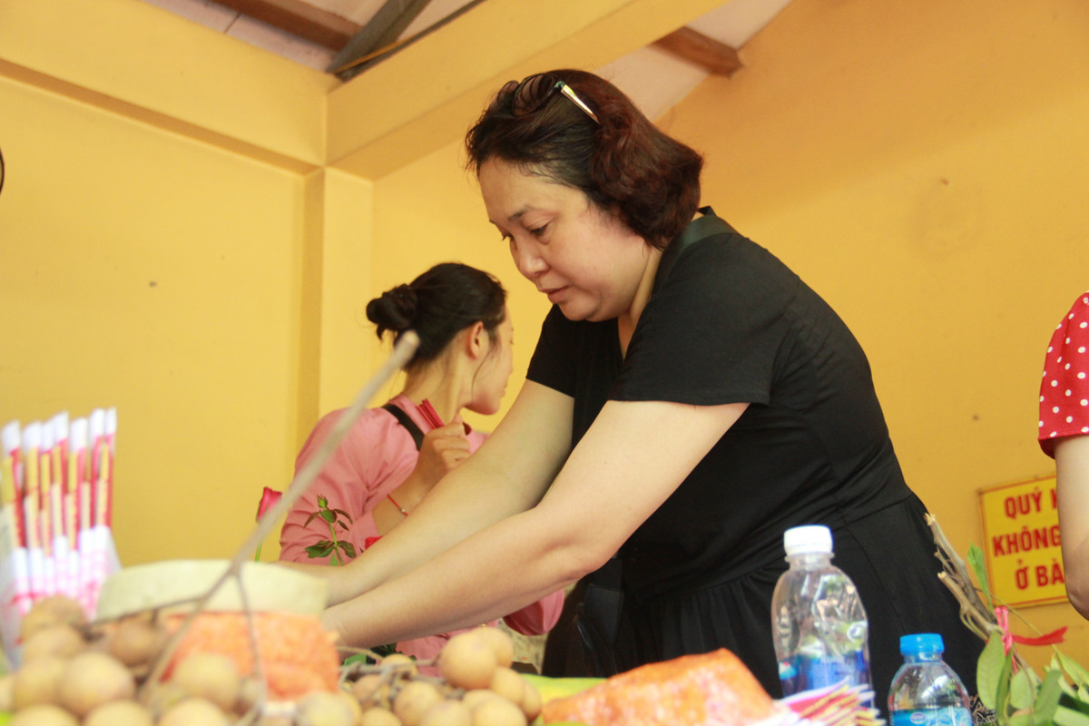 Nguồn gốc của ngày Lễ Vu Lan bắt nguồn từ sự tích Bồ tát Mục Kiền Liên đại hiếu cứu mẹ khỏi kiếp ngạ quỷ. Từ đó, người ta lấy ngày này là ngày nhớ đến công ơn sinh thành, dưỡng dục của cha mẹ.