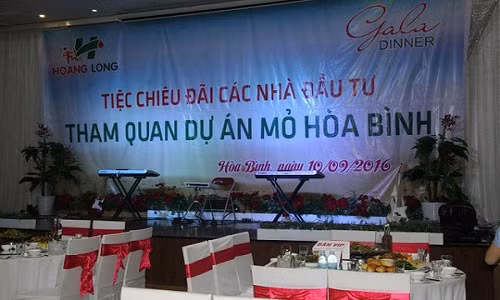 Công ty Hoàng Long giới thiệu về dự án khai thác mỏ và tổ chức cho người gửi tiền tham quan các mỏ tại tỉnh Hòa Bình hồi tháng 9/2016 (Ảnh lấy từ website Công ty Hoàng Long)