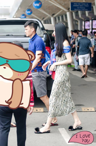 Thủy Tiên cho hay, cô sẽ đóng cửa facebook một vài hôm để "tránh bão". 