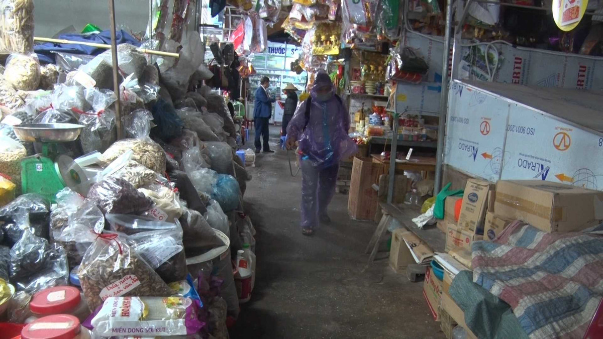 Quang Ninh: Phun khu khuan nhieu khu vuc, lap BV da chien so 3