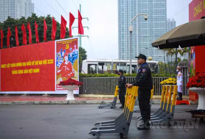Việc bảo đảm tuyệt đối an ninh trật tự, an toàn, không để bị động, bất ngờ trong mọi tình huống là yêu cầu cao nhất đặt ra với lực lượng chức năng. (Ảnh Công Luận)