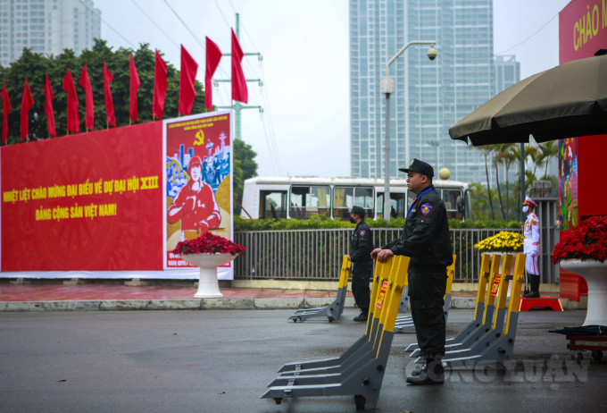 Việc bảo đảm tuyệt đối an ninh trật tự, an toàn, không để bị động, bất ngờ trong mọi tình huống là yêu cầu cao nhất đặt ra với lực lượng chức năng. (Ảnh Công Luận)