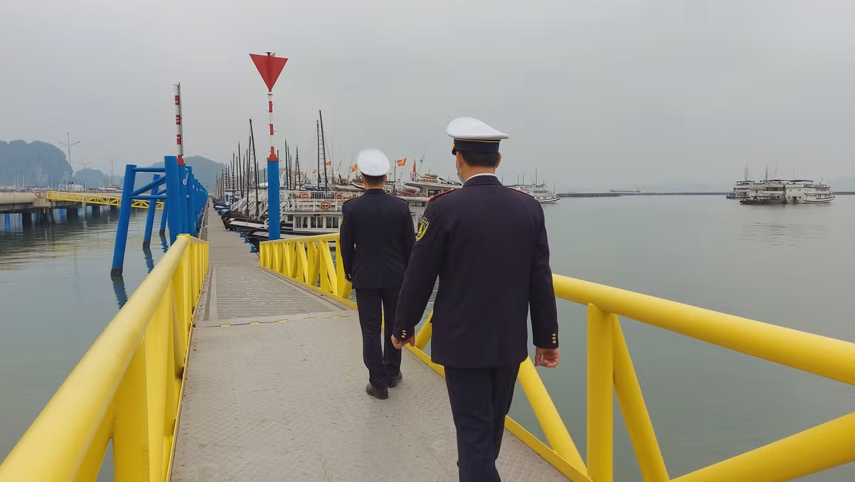 Cảng Vinasun Bãi Cháy, Tp Hạ Long chưa khi nào buồn như thế. 