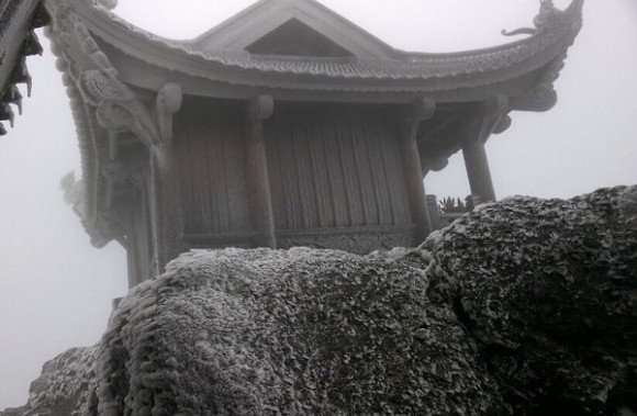 Ông Hoàng Phúc Lâm - Phó Giám đốc Trung tâm Dự báo Khí tượng thủy văn Quốc gia cho biết thêm, trong tháng 01 và tháng 02/2021, khu vực Bắc Bộ và Thanh Hóa-Thừa Thiên Huế được dự báo có nhiệt độ trung bình tháng thấp hơn trung bình nhiều năm từ 0,5-1,0 độ.