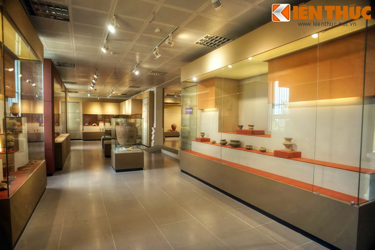 Sau năm 1975, chính quyền mới tiếp thu Viện bảo tàng Chàm và cơ sở này đổi tên thành Bảo tàng Nghệ thuật điêu khắc Chăm Đà Nẵng, trực thuộc Bảo tàng Đà Nẵng. Từ những năm 2000, Bảo tàng liên tục được mở rộng để đáp ứng nhu cầu trưng bày, lưu trữ.