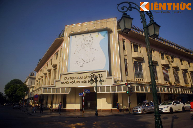 Họa sĩ kể lại, năm 1975, đất nước thống nhất, ông hào hứng đi tìm đề tài cho tranh của mình. Lúc đó, Bộ Văn hóa - Thông tin và Hội Mỹ thuật Việt Nam mở cuộc thi sáng tác tranh và tượng chào mừng đất nước thống nhất.