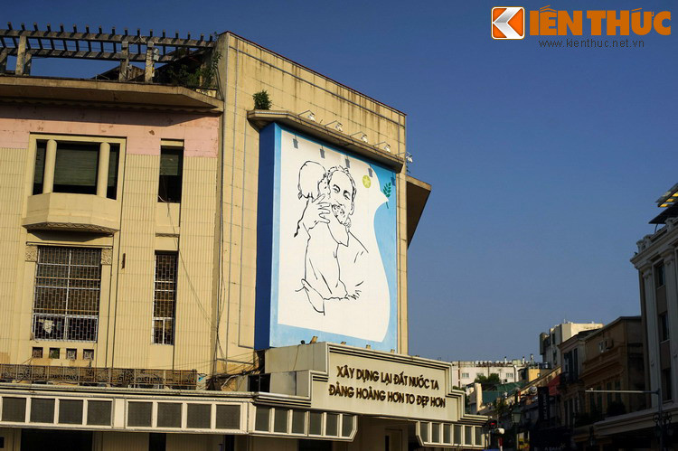 Cảm hứng đầu tiên để họa sĩ Thành đưa ra những phác thảo đầu tiên là vào một đêm ông nghe bài thơ “Ta đi tới” của nhà thơ Tố Hữu từ tiếng đài phát thanh của nhà hàng xóm. Câu thơ “Lòng ta chung cụ Hồ / Lòng ta chung Thủ đô / Lòng ta chung một cơ đồ Việt Nam” làm ông đặc biệt rung động.