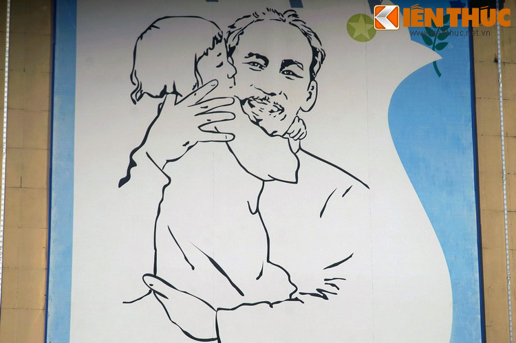 Và tác phẩm đã ra đời với những nét vẽ phóng khoáng, gam màu tươi sáng, như phản ánh bầu không khí đầy phấn khởi và hy vọng của các tầng lớp quần chúng nhân dân Việt Nam thời điểm đó.