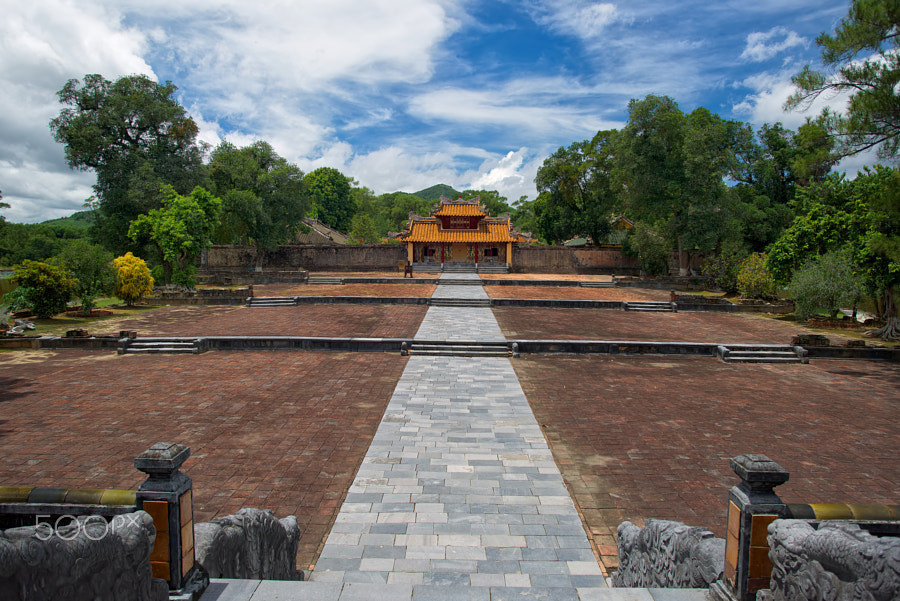 Trong lăng vua Minh Mạng. Ảnh: Olivier Sylvain / 500px.com.