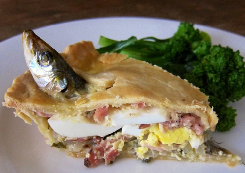 Đôi khi các đầu bếp sẽ thêm phần đuôi vào chiếc bánh để tạo cảm giác những chú cá đang nhảy qua nước. Dù sáng tạo theo cách nào, phần đầu cá vẫn được hướng lên để phần dầu, nước ngọt từ cá rỉ ra đều chảy ngược vào bánh. Nhờ vậy món ăn ngày càng hấp dẫn và ngon miệng hơn.