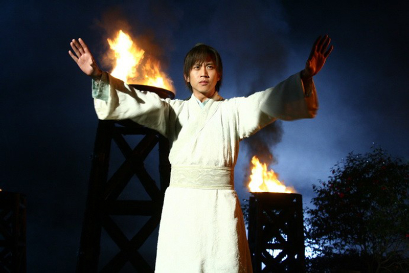 Về sau, do bị chèn ép nên Minh giáo lụi tàn dần. Đến nay, ở vài vùng của Trung Quốc vẫn có một số phong tục của Minh giáo tồn tại như khi ăn phải nuốt ba đũa cơm trắng trước rồi mới dùng đến thức ăn, hay buổi sáng lạy mặt trời, buổi tổi lạy mặt trăng...