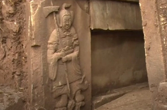 Theo những câu chuyện truyền miệng của người địa phương, ngôi mộ cổ này được xây dựng khoảng một nghìn năm trước đây. (Ảnh minh họa)