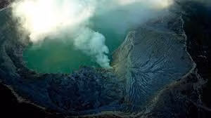 Các " vật thể lạ" được tìm thấy đều là núi lửa dưới đáy biển, có cái cao đến 1.100 m.