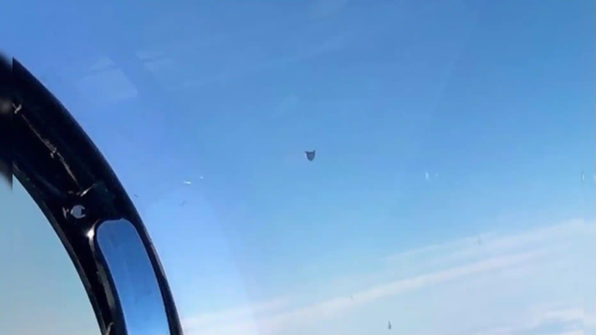 Trong một tuyên bố chính thức, Hải quân cho biết rằng họ không biết rõ về nguồn gốc của đối tượng, và hiện đang tiếp tục điều tra để tìm hiểu thêm về sự việc này.