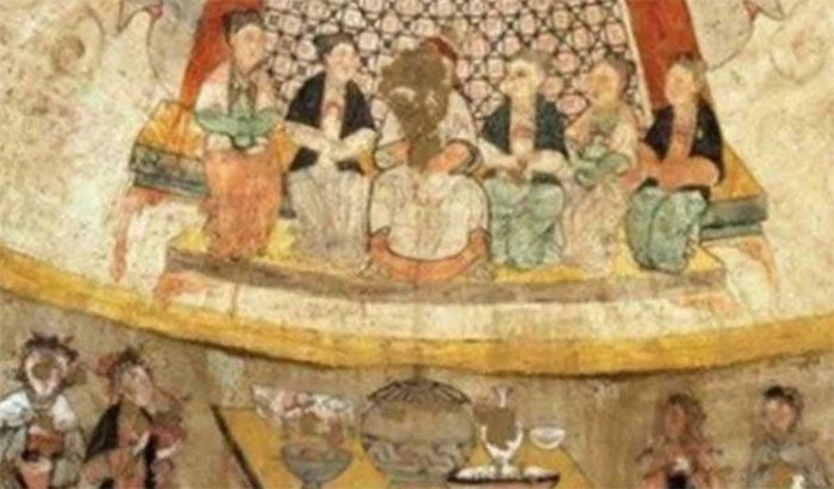 Bức họa hai cô hầu gái được tìm thấy trong lần khai quật mộ ở huyện Tô Tiên, thành phố Sâm Châu, tỉnh Hồ Nam, Trung Quốc. (Ảnh minh họa)