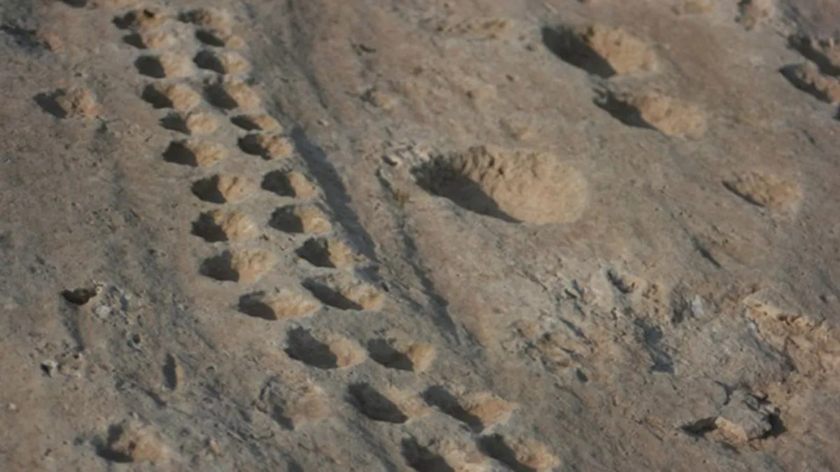 Tuy nhiên, nhiều người khác đã phản bác giả thuyết này bằng cách chỉ ra rằng những chiếc hố nơi đây quá nhỏ để chứa vừa bất kỳ viên đá nào, đồng thời có nhiều hố được chạm khắc trên sườn dốc - dạng địa hình bất lợi để chơi trò này.