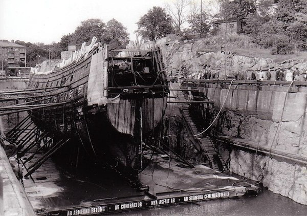 Ngày nay, tàu chiến Vasa được trưng bày tại Bảo tàng Vasa ở Stockholm, Thụy Điển. Hình dáng độc đáo, vẻ đẹp và sự thất bại bi thảm đã khiến tàu chiến này trở thành một điểm tham quan nổi tiếng, thu hút hàng triệu khách du lịch đến Thụy Điển mỗi năm.