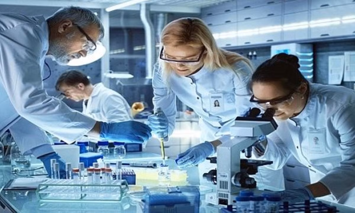 Ông cảnh báo rằng chúng ta đang đối mặt với tình hình khủng hoảng sức khỏe toàn cầu và rằng thể giới cần hợp tác để ngăn chặn sự lây lan của các dịch bệnh.