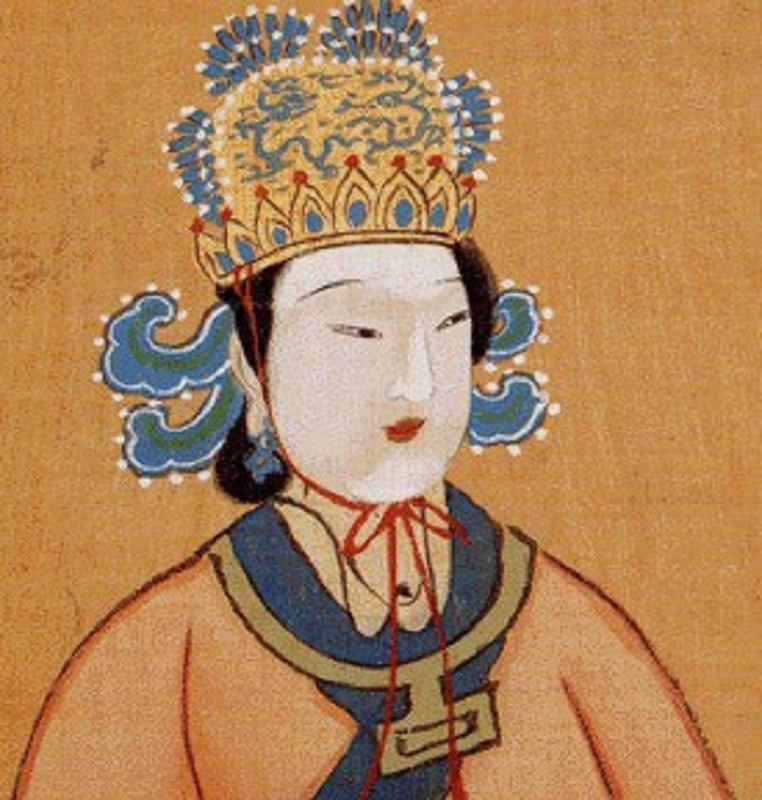 Ngay cả khi tìm được vị trí thích hợp cho việc khai quật thì bản thân việc trộm mộ đã là một việc mạo hiểm vì chỉ một chút bất cẩn có thể gây nguy hiểm đến tính mạng. Theo truyền thuyết, Càn Lăng từng bị trộm 4 lần nhưng những kẻ trộm mộ đều phải thất vọng ra về.