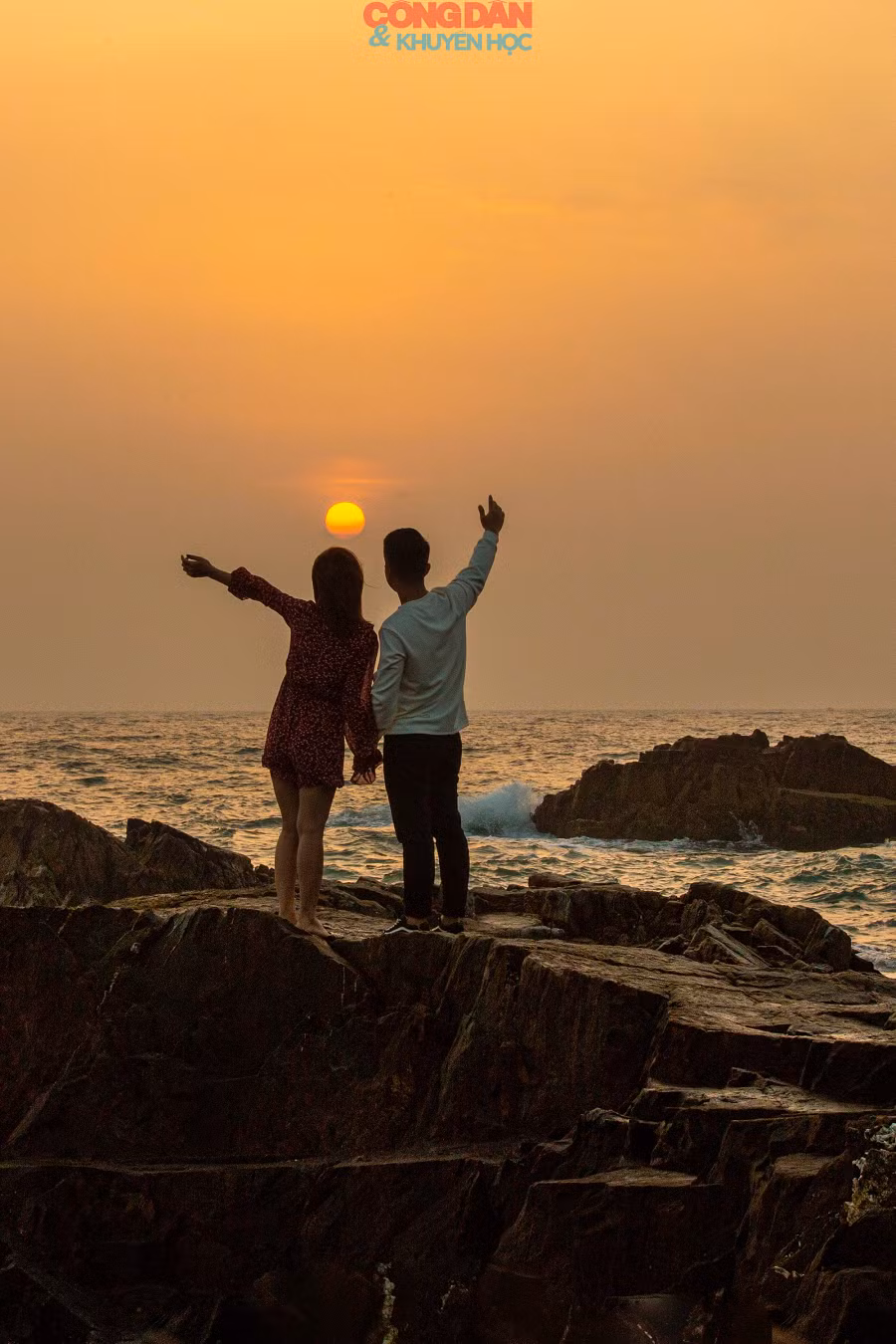 Vien ngoc xanh Co To duoi tran gian-Hinh-11