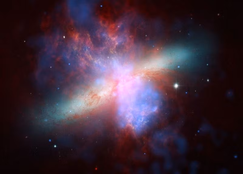 Vì M82 X-2 có khả năng tồn tại một cách "khó tin", các nhà khoa học đang phải đưa ra nhiều giả thuyết khác nhau để giải thích điều này.