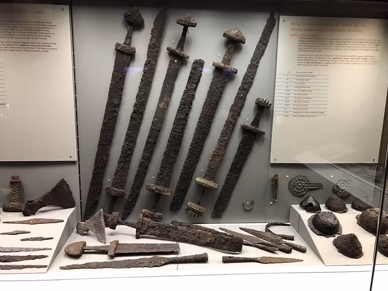 Có thể thấy rằng, các cuộc xâm lăng của người Viking đã làm cho những người chịu ảnh hưởng của họ phải chạy trốn và giấu ẩn.