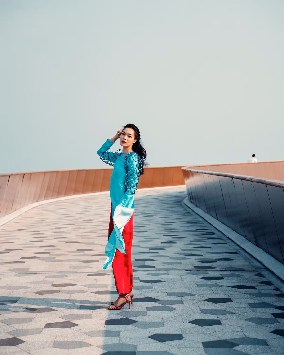 Gần đây, Hoa hậu Thùy Dung xuất hiện nhiều hơn trong các sự kiện thời trang. Cô ăn mặc giản dị nhưng vẫn thu hút người hâm mộ.