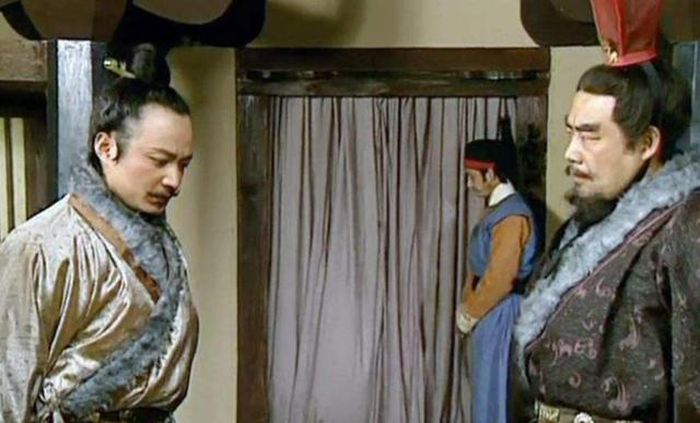 Lưu Bị tính cho Lưu Phong làm người thừa kế, chứng tỏ trên người Lưu Phong có điểm khiến ông yêu thích, sau khi ông qua đời, có thể dẫn dắt bá quan văn võ của Thục Hán, hoàn thành tâm nguyện phò tá nhà Hán của ông.