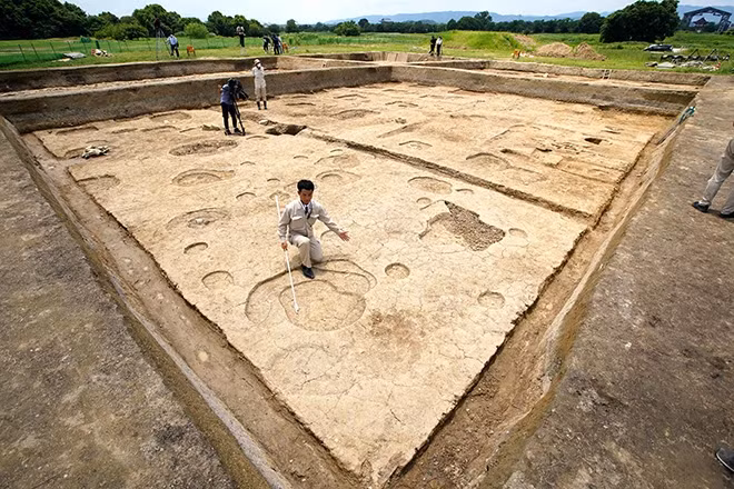 Một trong những địa điểm được cho là dinh thự của hoàng tử Nhật Bản Toneri là một di tích tại khu vực Nara.