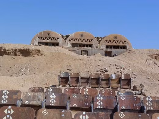 Rạp chiếu phim này đã bị "bỏ rơi" xuất 30 năm qua khiến nó được mệnh danh là "rạp chiếu phim tận thế".