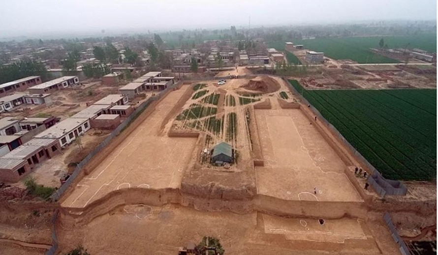 Kẻ trộm mừng rỡ vô cùng, không ngờ rằng sau đó đai ngọc biến thành rắn trắng khiến bọn chúng kinh hồn bạt vía. Cũng kể từ đó, không kẻ nào dám xâm phạm tới mộ của Lưu Bị. (Ảnh minh họa)